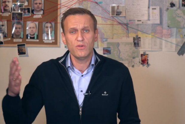 «Мен ўз қотилимга телефон қилдим. У тан олди» — Алексей Навальний