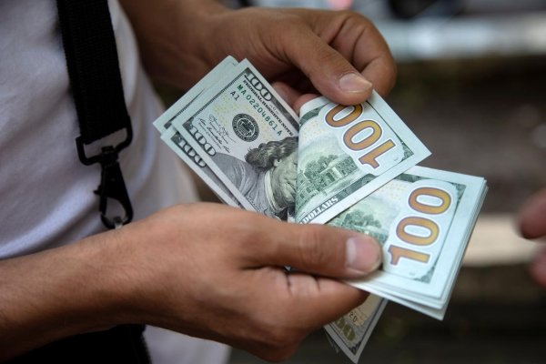 O‘zbekistonda dollarning rasmiy kursi yana oshdi