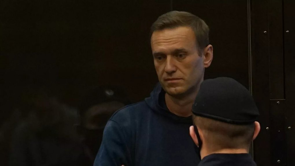 Суд Алексей Навальнийга 3,5 йиллик қамоқ жазосини тайинлади