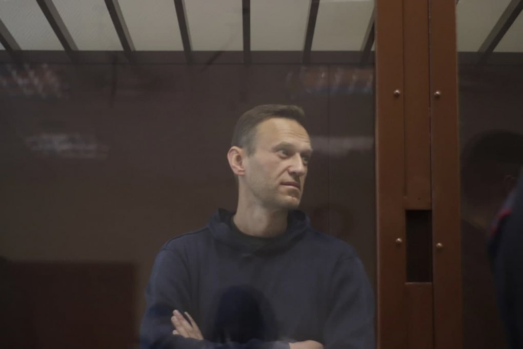 «Konstitutsiyani o‘zgartirishda qatnashganlarning hammasini xoin deb bilaman» – Navalniy