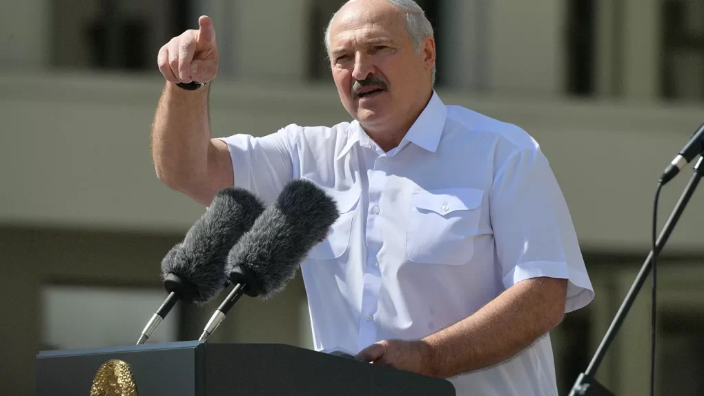 “Ishtonimgacha titib ko‘rishdi”: Lukashenko o‘zi haqidagi filmning "ag‘dar-to‘ntarini" chiqardi
