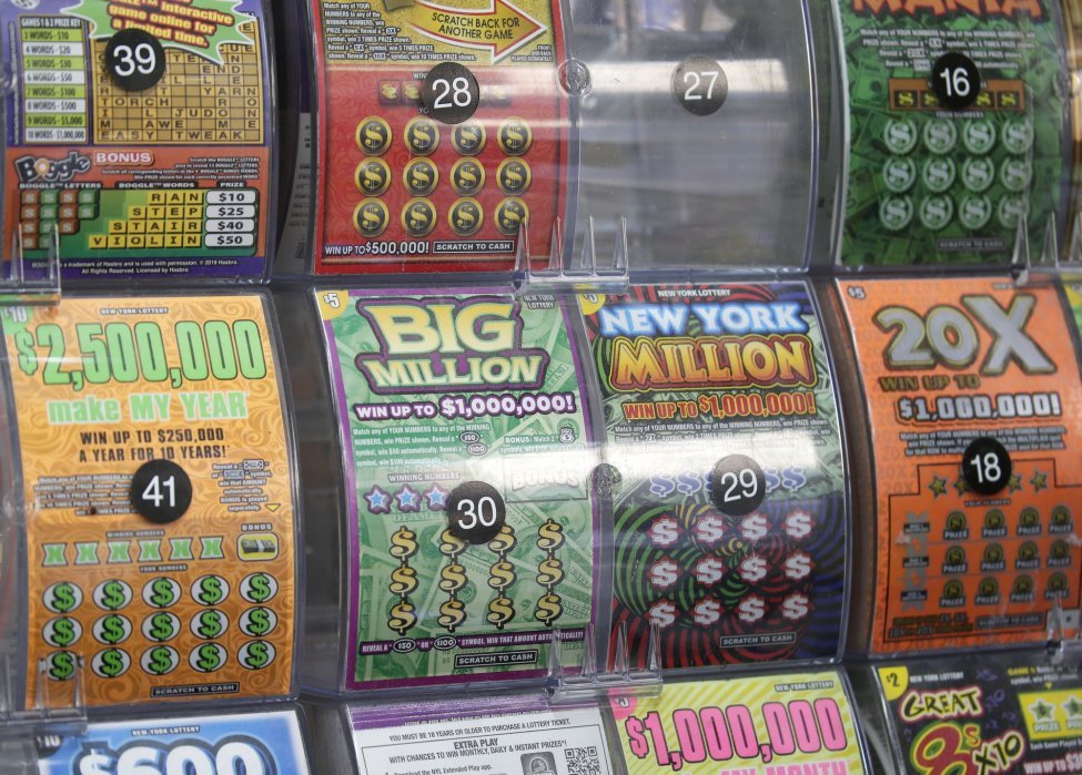 Америкалик эркак телефон қўнғироғи сабаб лотереядан 2 миллион доллар ютиб олди