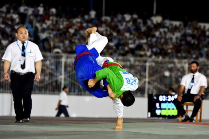 Termizda sovrin jamg‘armasi 100 ming dollar bo‘lgan kurash turniri o‘tkaziladi