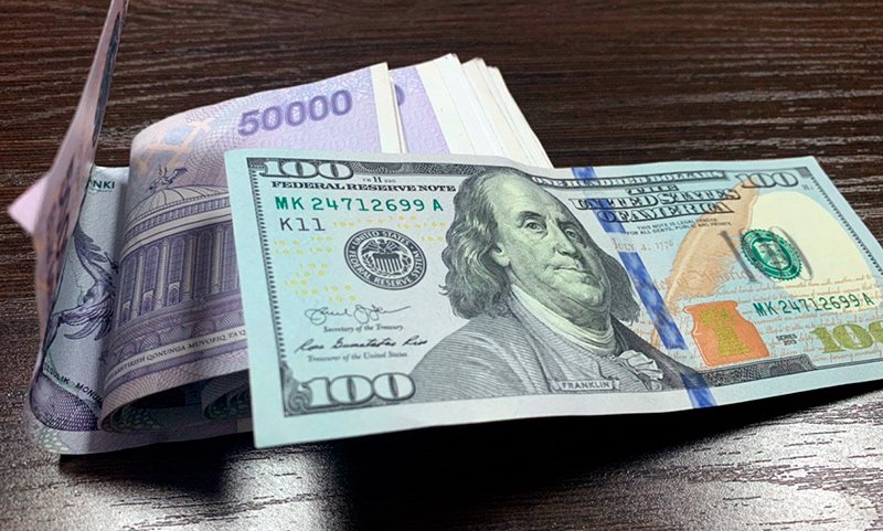 O‘zbekistonda dollarning rasmiy kursi qatorasiga uchinchi kun pastladi