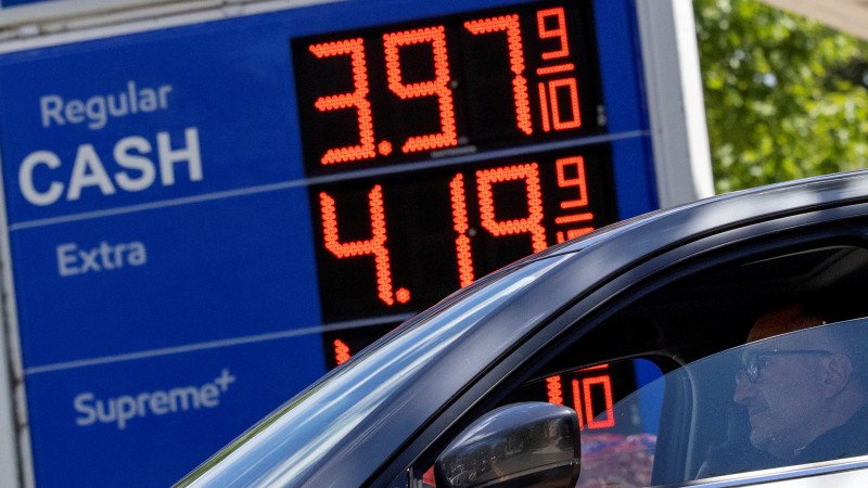 AQSHda benzin rekord darajada qimmatlashdi