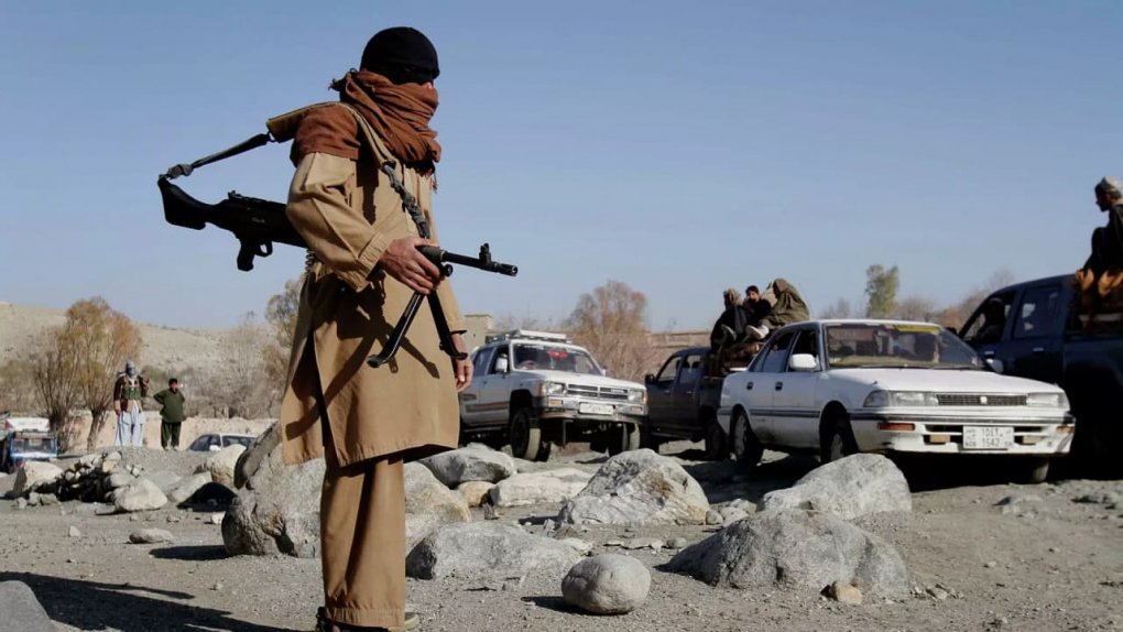 Toliblar Afg‘onistonning Tojikiston bilan chegaradagi zastavasini egallab oldi