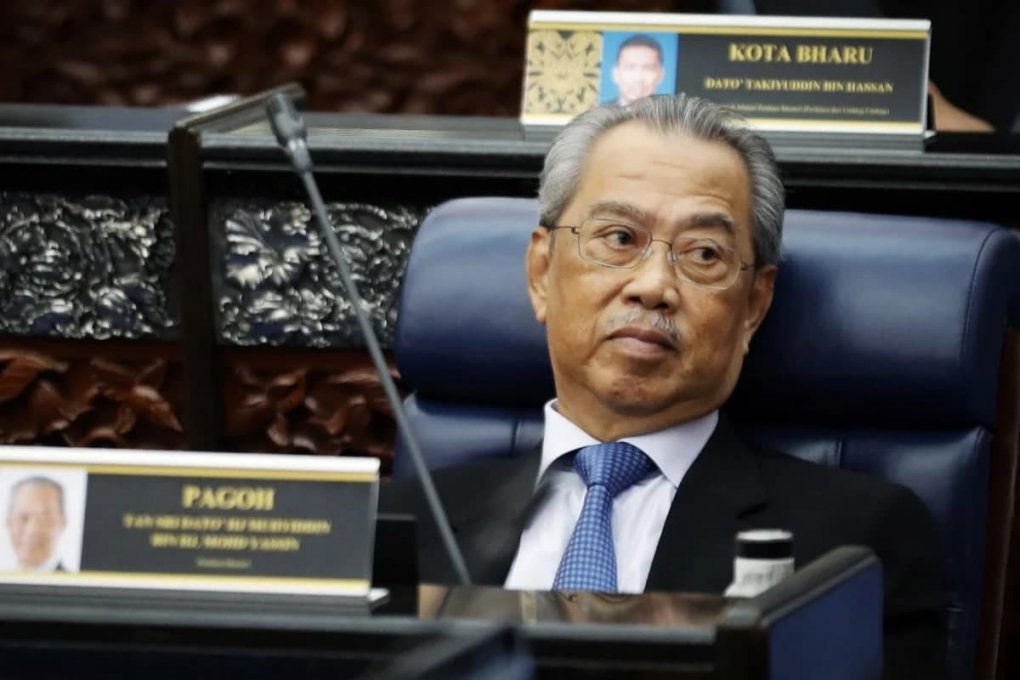 Малайзия бош вазири ва ҳукумати истеъфога чиқишини эълон қилди