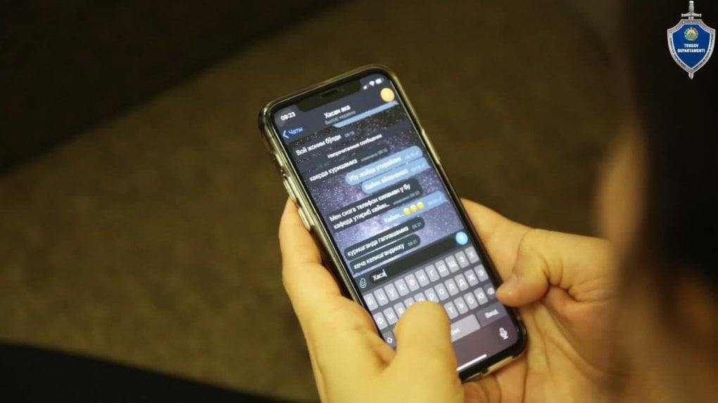 Telegram’даги ёзишмаларини тарқатиш билан қўрқитиб, 17 ёшли қиздан 200 доллар талаб қилган йигит ушланди