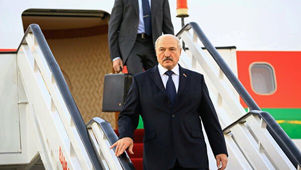 Лукашенко Москвага келди. У Путин билан Россия ва Беларусь бирлашуви режасини тасдиқламоқчи