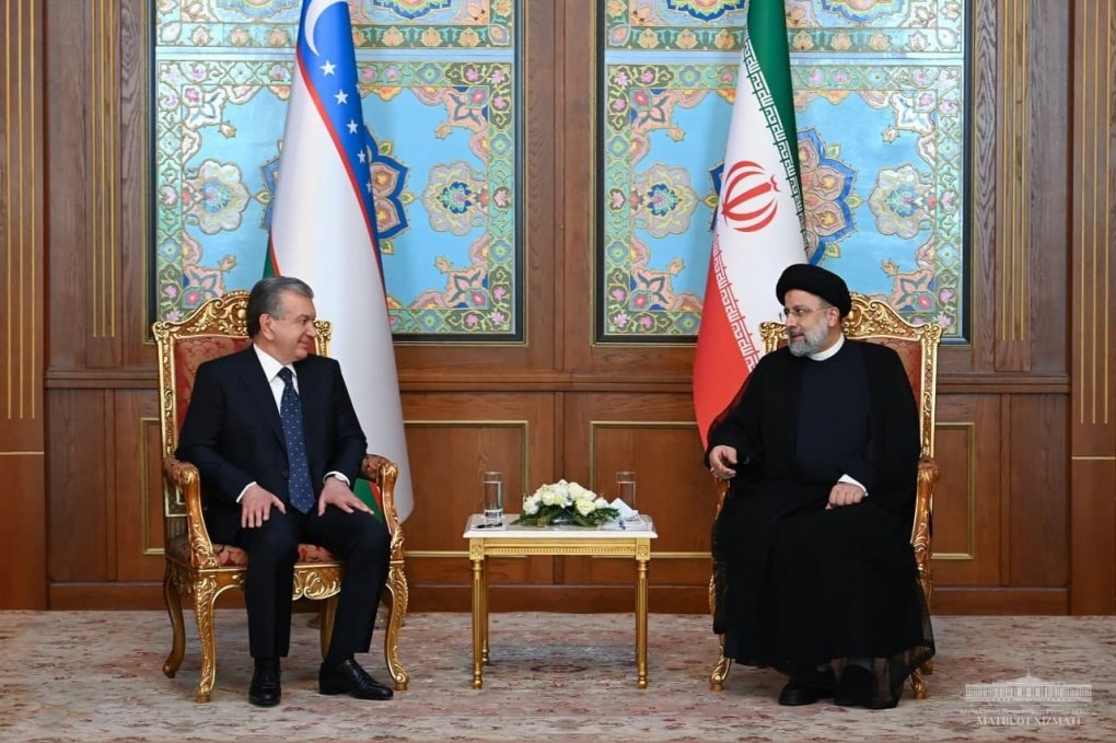 Shavkat Mirziyoyev Dushanbeda Eronning yangi prezidenti bilan uchrashdi