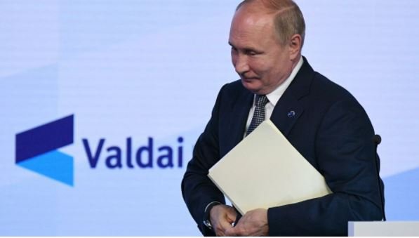 Kapitalizm o‘zini oqlamadi - Vladimir Putin sovet davrini esga oldi