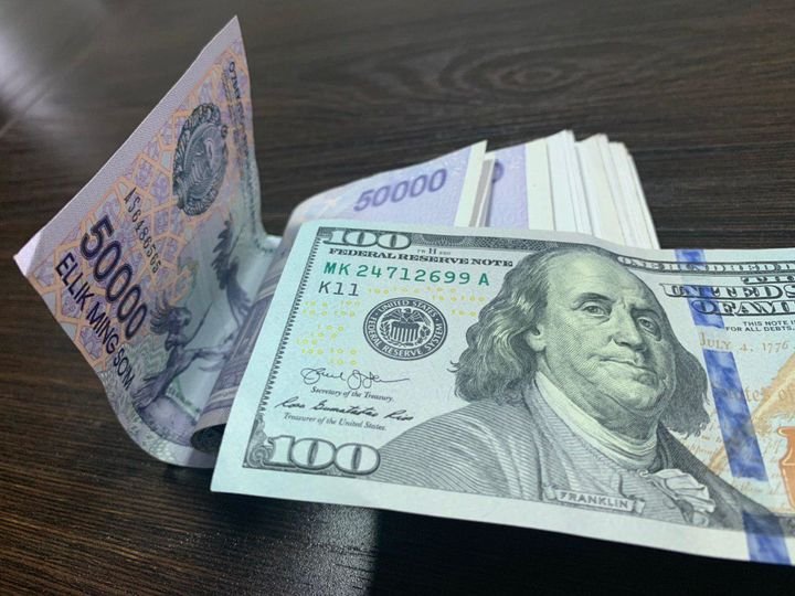 O‘zbekistonda dollarning rasmiy kursi qatorasiga uchinchi kun pastladi