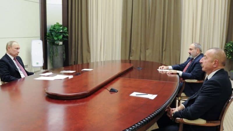 Алиев ва Пашинян Сочида чегара делимитацияси учун комиссия тузишга келишди