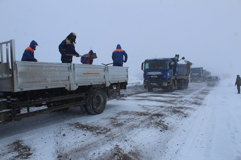 Taxtaqoracha dovonida avtomobillar harakati tiklandi