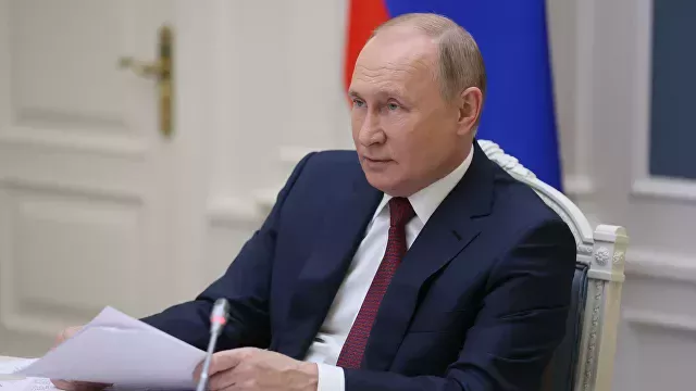 “Sovet Ittifoqi davridan qolgan aloqalar ijobiy rol o‘ynayapti” – Putin