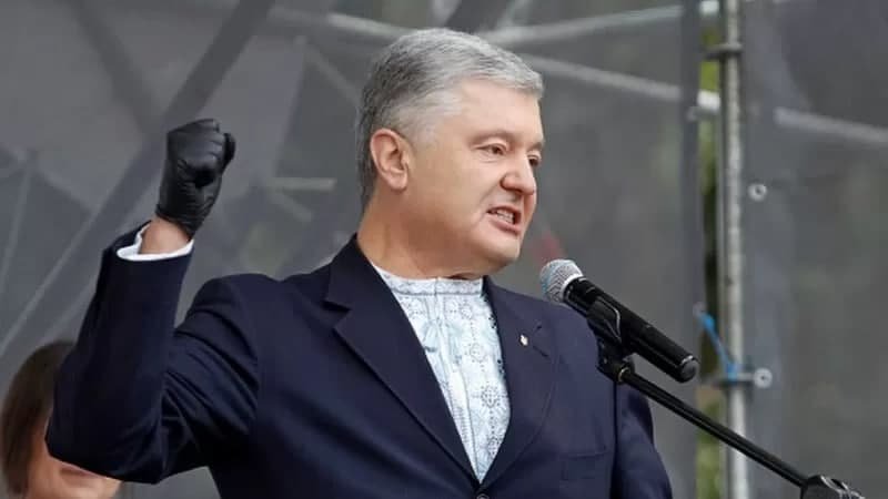 Ukraina sobiq prezidenti Pyotr Poroshenko davlatga xiyonatda gumonlanmoqda