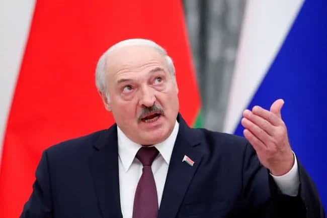 Belarusda yangi konstitutsiya taklif qilindi: Lukashenko yana ikki muddatga saylanishi mumkin