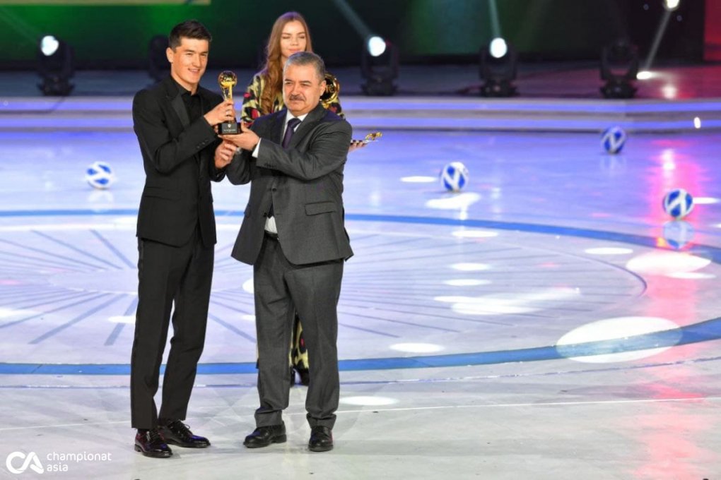 O‘zbekistonning eng yaxshi futbolchisi - Eldor Shomurodov