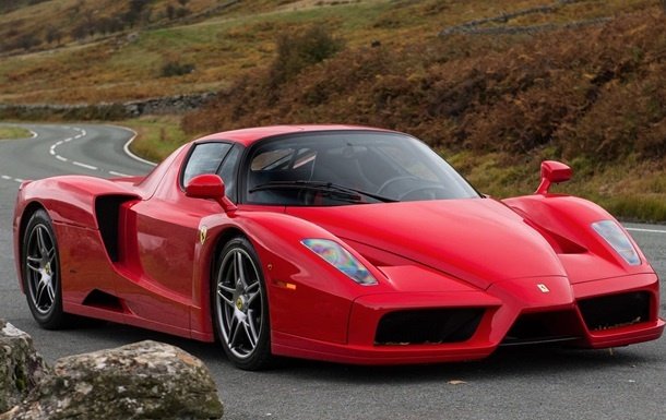 Usta 3 million dollarlik «Ferrari»ning boshiga yetdi (foto)