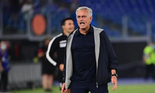 Mourinyu "Inter" bilan o‘yindan so‘ng "Roma" o‘yinchilariga: "Birortang ham erkak emassanlar"