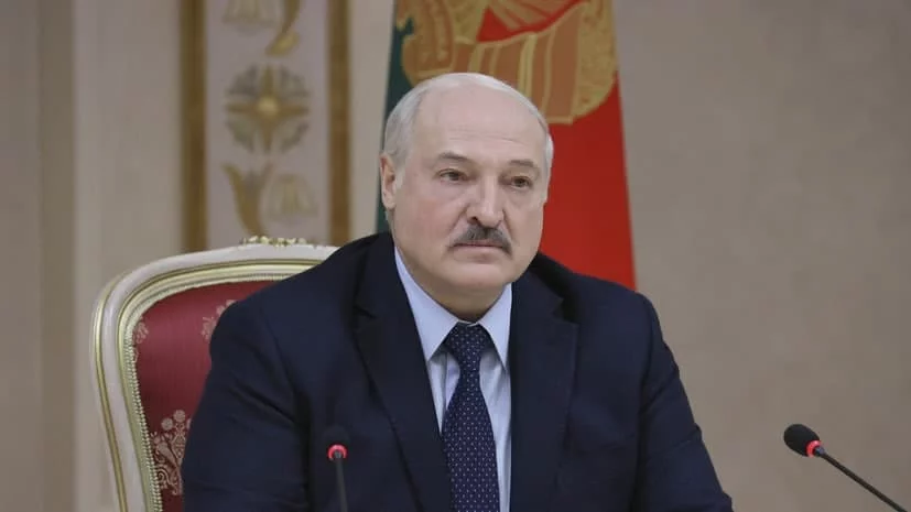 Lukashenko prezidentlikdan qachon ketishi mumkinligini aytdi