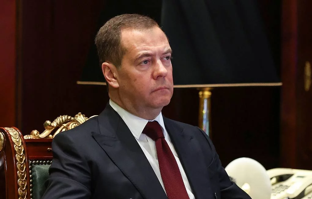 Medvedev migrantlar diasporalari Rossiyaga xavf tug‘dirishi mumkinligini aytdi