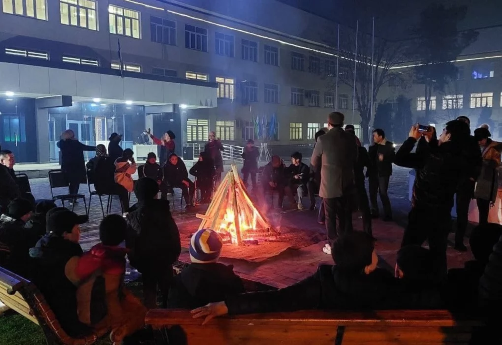 Andijondagi maktablarda kechasi tadbirlar o‘tkazilmoqda. Boshqarma boshlig‘i holatga izoh berdi