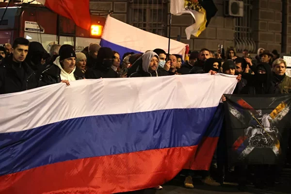 Сербияда Россияни қўллаб-қувватчиларнинг катта митинги бўлиб ўтди (фото, видео)