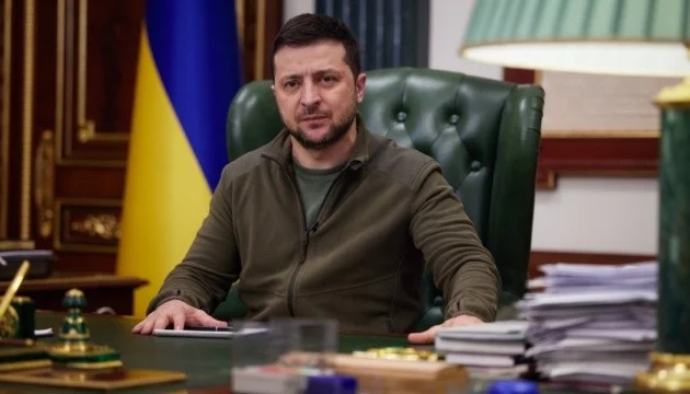 Zelenskiy urush vaqtida 1300 nafar ukrainalik harbiylar halok bo‘lganini aytdi