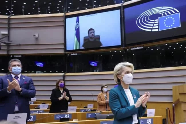 «Асосий мотивациямиз – тирик қолиш» — Зеленский Европарламентда нутқ сўзлади