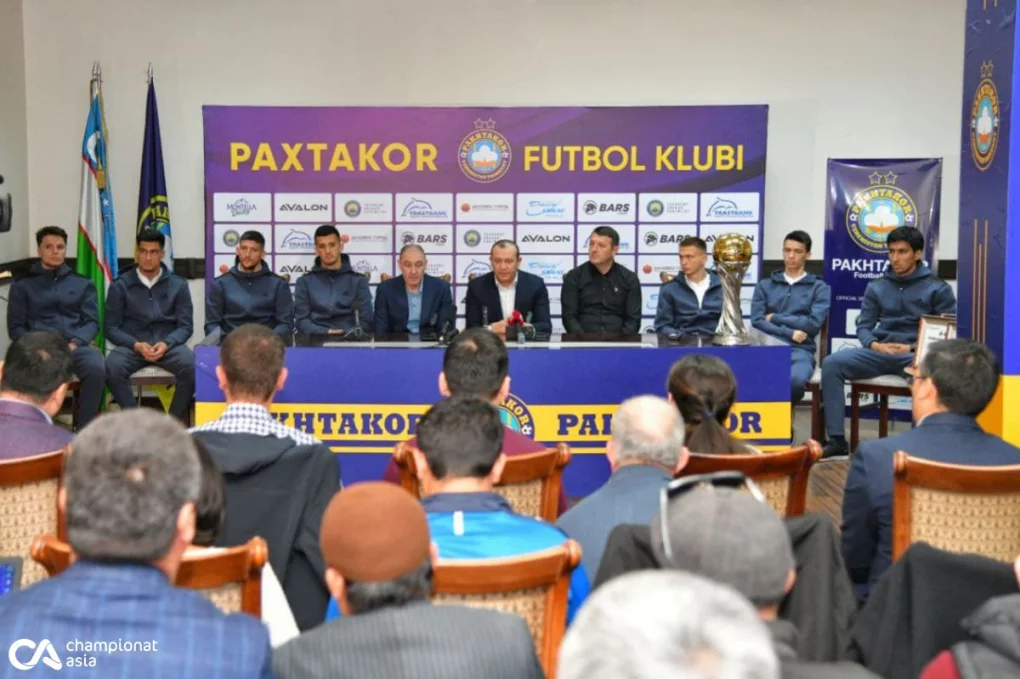 "Paxtakor" yangi futbolchilarning tanishtirish marosimini o‘tkazdi