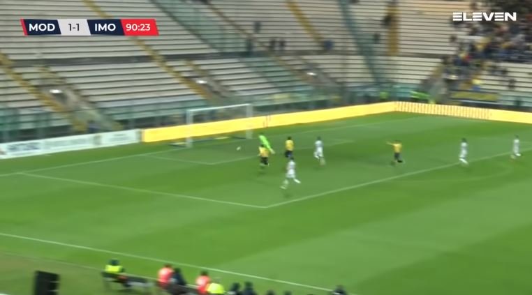 Italiyada juda antiqa va kamyob gol urildi (video)