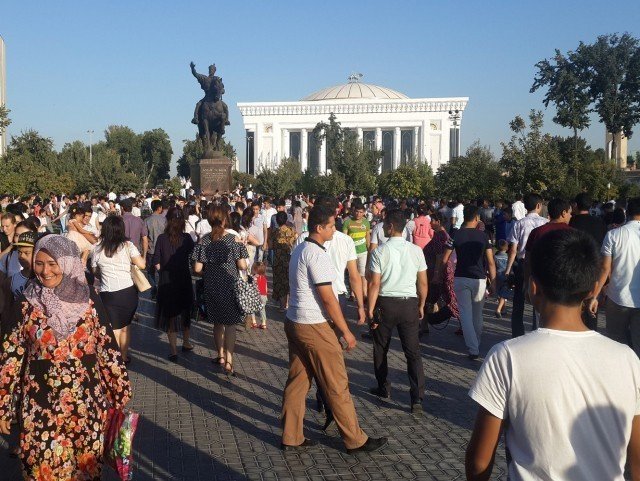 Ўзбекистоннинг қанча аҳолиси шаҳарларда яшаши маълум қилинди