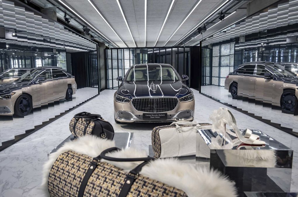 Mo‘yna va oltin bilan qoplangan ultrahashamatli Mercedes-Maybach taqdim etildi