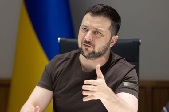 Zelenskiy Donbassdagi vaziyatni juda og‘ir deb atadi