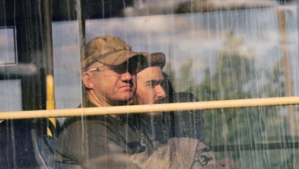 Донбассда 8 мингга яқин украиналик ҳарбий таслим бўлди – ЛХР элчиси