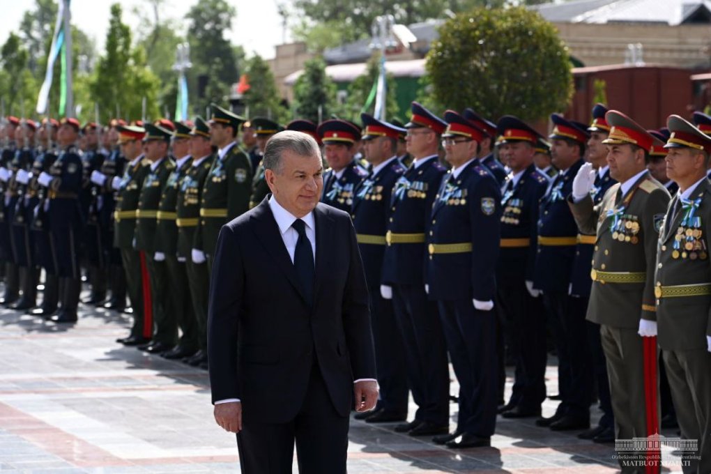 Shavkat Mirziyoyev G‘alaba bog‘iga tashrif buyurdi (foto)