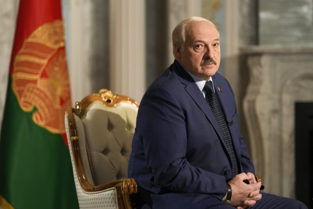 Lukashenko Rossiyaning “maxsus operatsiyasi” cho‘zilib ketganini aytdi