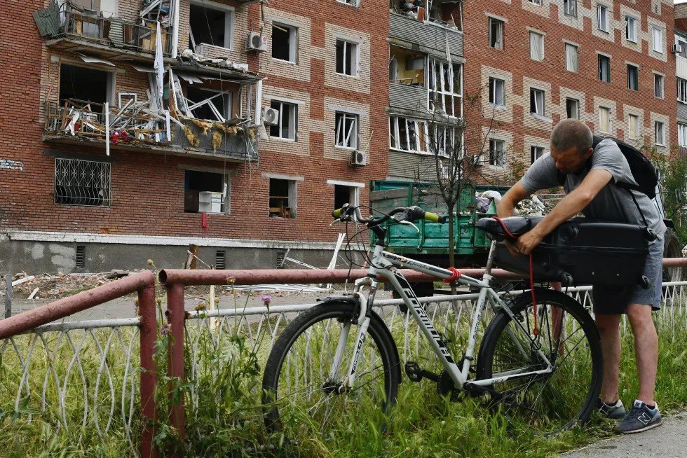 Ukrainadagi urushning 98-kuni: Slavyansk hovlilarida voronkalar, Soledarda bunkerlardagi hayot (foto)