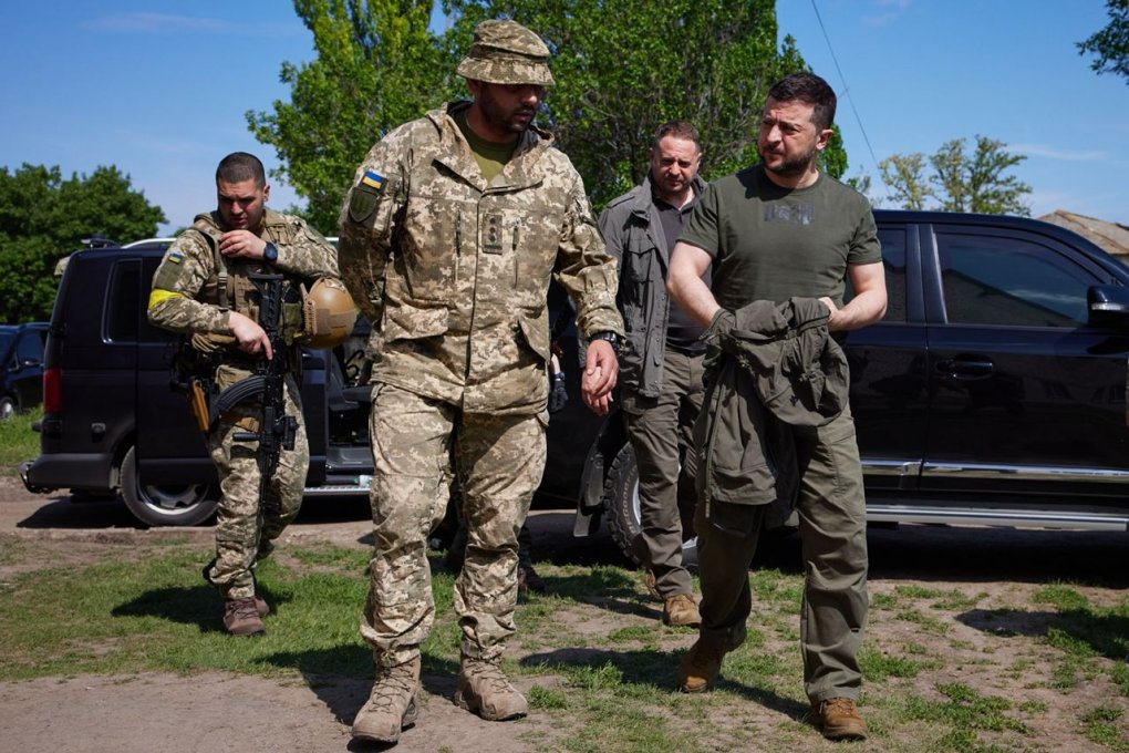 Zelenskiy Donbassdagi front chizig‘iga bordi (foto, video)