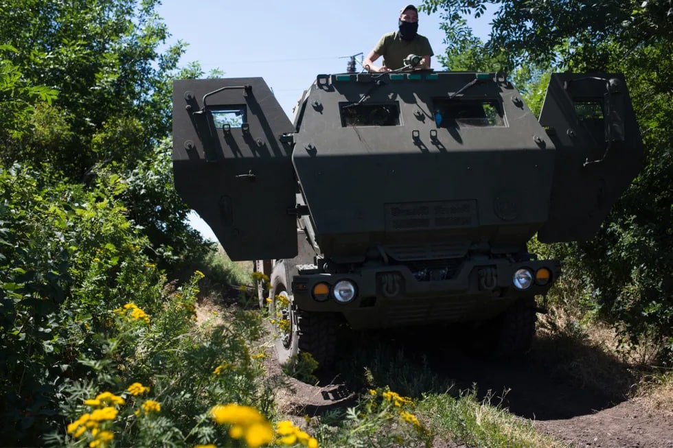 Ukraina HIMARS bilan Rossiyaning asosiy ustunligini yo‘qqa chiqarmoqda. Rossiya armiyasi unga chora topishi mumkinmi?