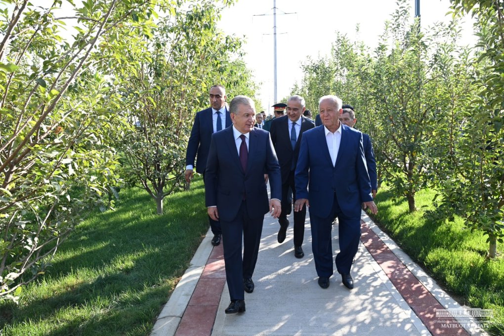 «Jamiyatdagi o‘zgarishlarda mahalla tashabbuskor, xalqqa yelkadosh bo‘lishi kerak» — Shavkat Mirziyoyev