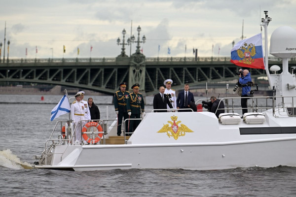 Rossiya harbiylari Suriya mudofaa vazirini sharmanda qildi