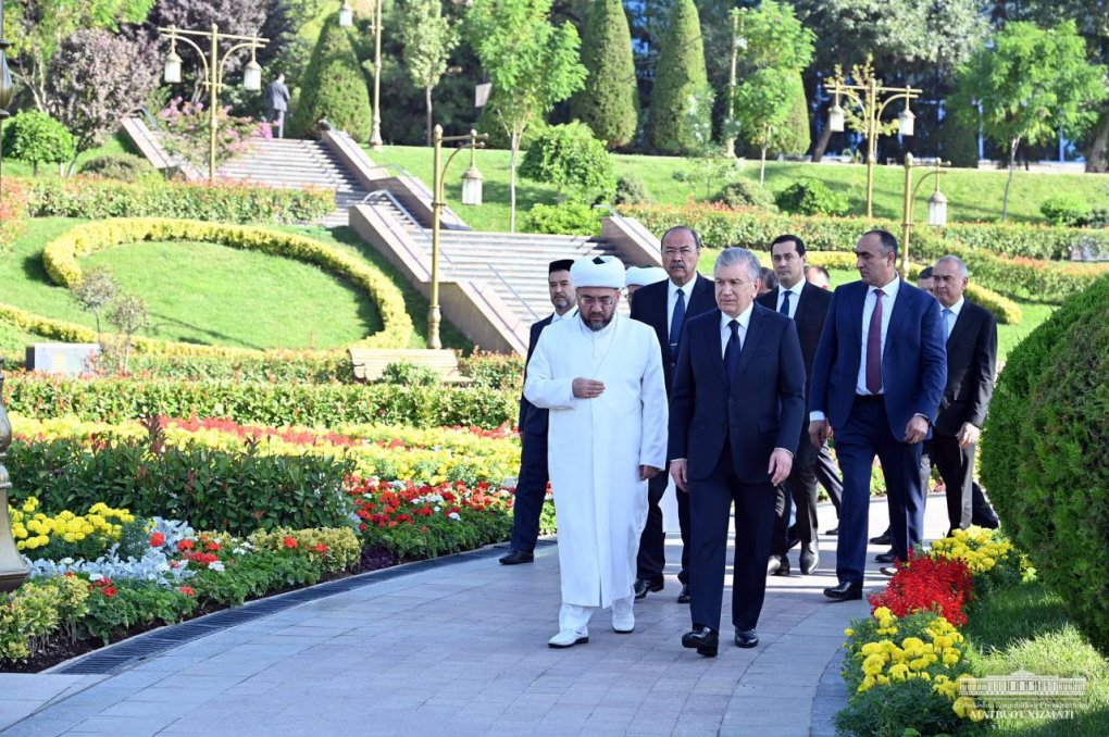 «Bir parcha qog‘oz bo‘lsayam, qancha mablag‘ ketsayam, o‘zbek millatiga mansub hujjatlarni topinglar, deb topshiriq bergandim» — Shavkat Mirziyoyev