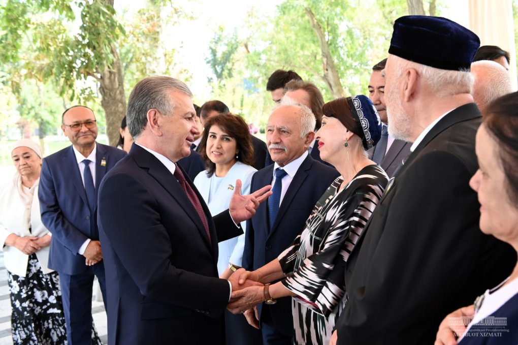 Shavkat Mirziyoyev Milliy bog‘ning qurilish ishlaridan keyingi holati bilan tanishdi (foto)