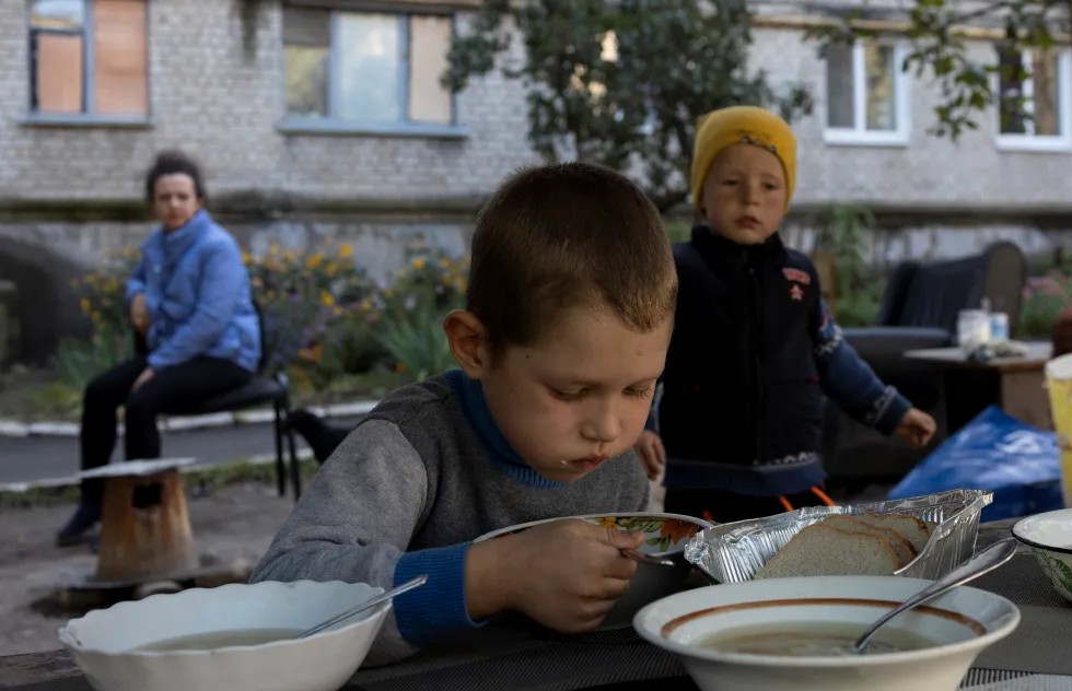 Ukrainadagi urushning 207-kuni:Xarkov yerto‘lalarida Rossiya armiyasidan qolgan qamoqxonalar, Izyumda eksgumatsiya ishlari (foto)