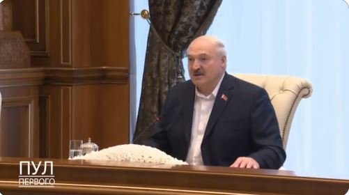 Lukashenko Mirziyoyevga: «Mamlakat sirpanib ketmasligi uchun o‘zingiz ingichka muz ustidan yuryapsiz»