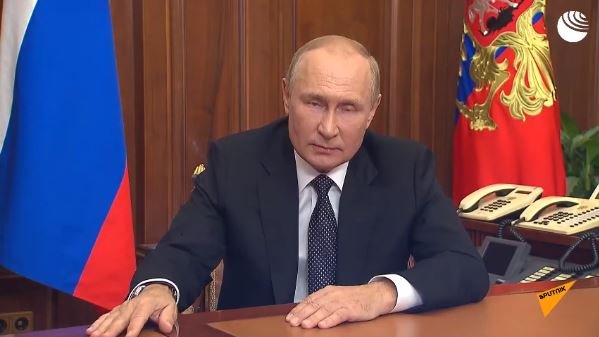 Путин: Россия яхлитлигига таҳдид пайдо бўлса, биз барча қуроллардан фойдаланамиз