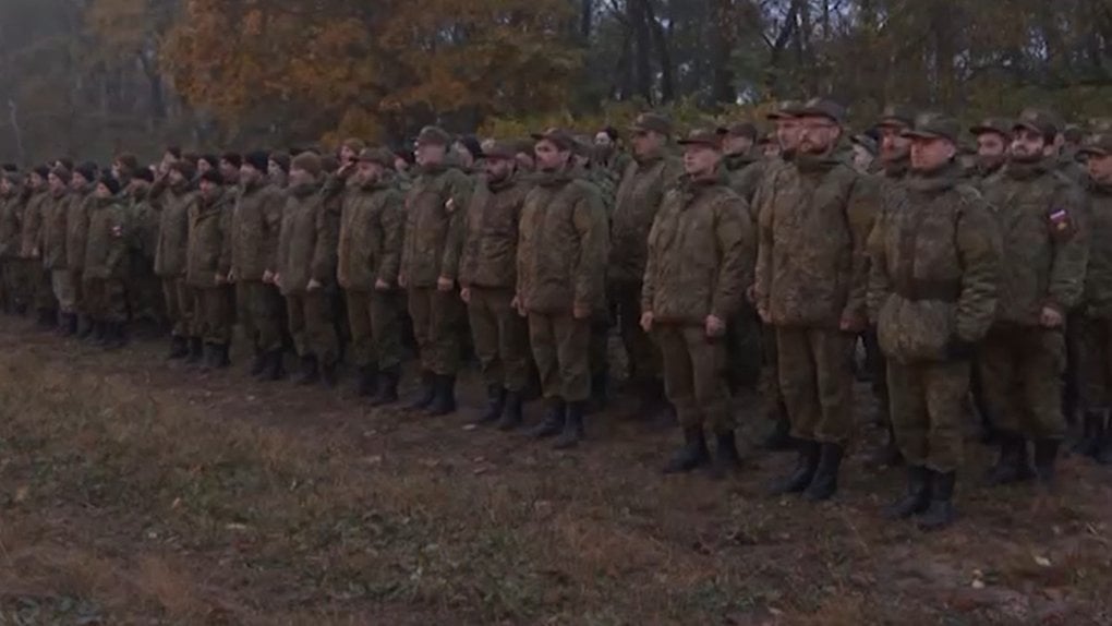 Belarusga rossiyalik harbiylardan iborat ilk eshelonlar yetib keldi (video)