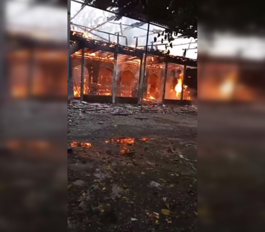 Marhamat tumanidagi masjidlardan birida yong‘in yuz berdi (video)